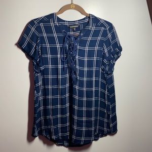 Short sleeved blouse- GREAT condition
